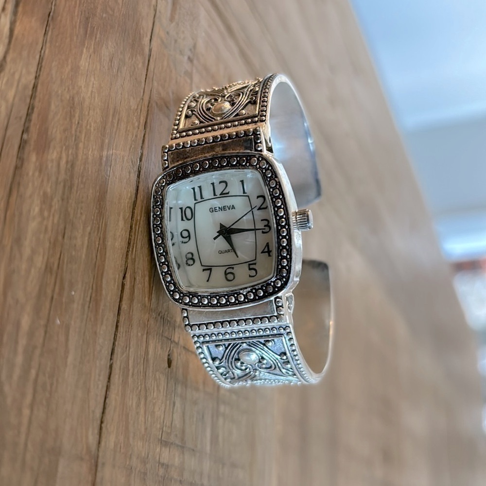 Vintage Geneva Cuff Bangle Watch. Embossed | Western | Silver Tone | EUC